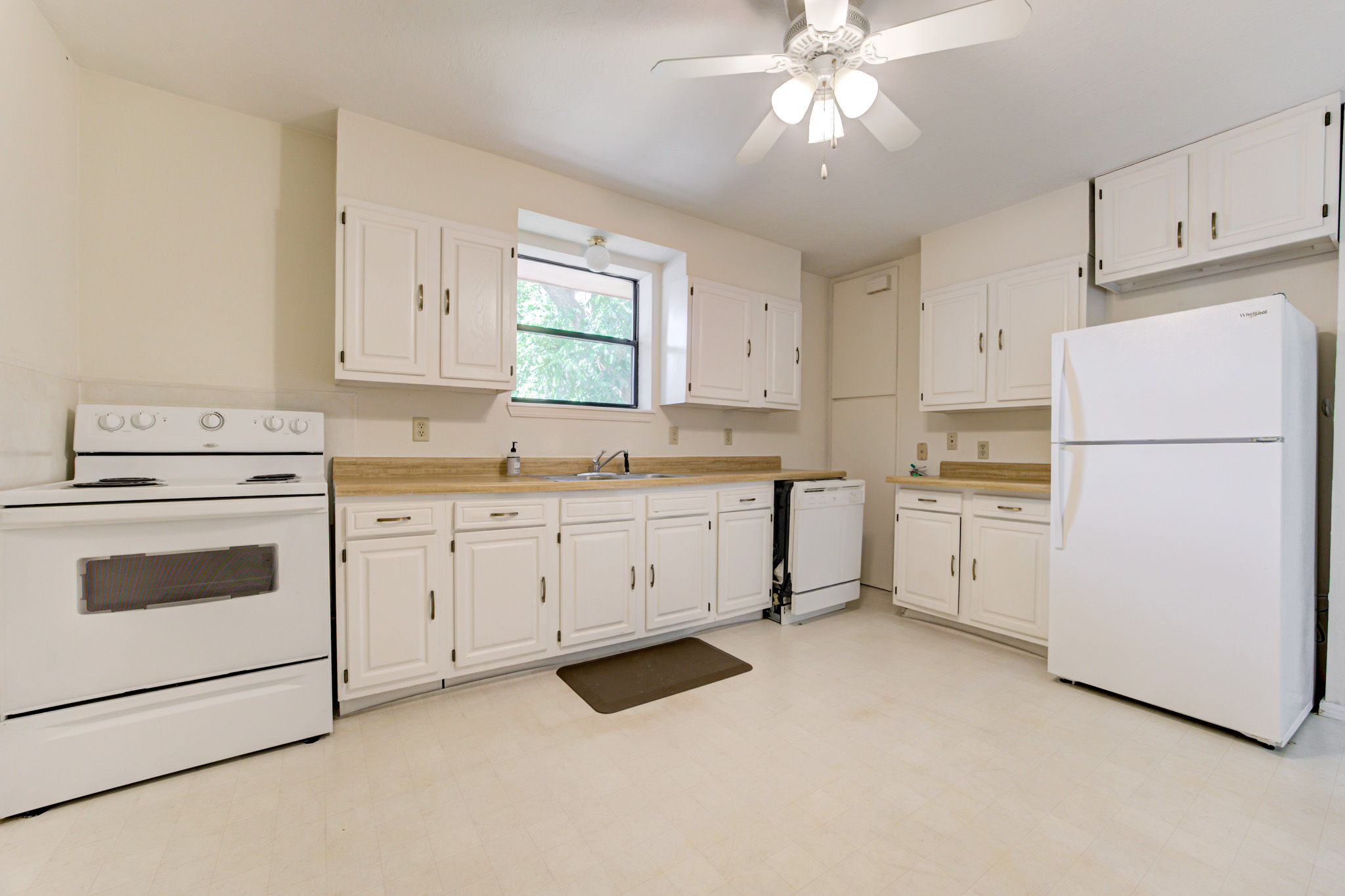 602 South Flood Avenue - 602