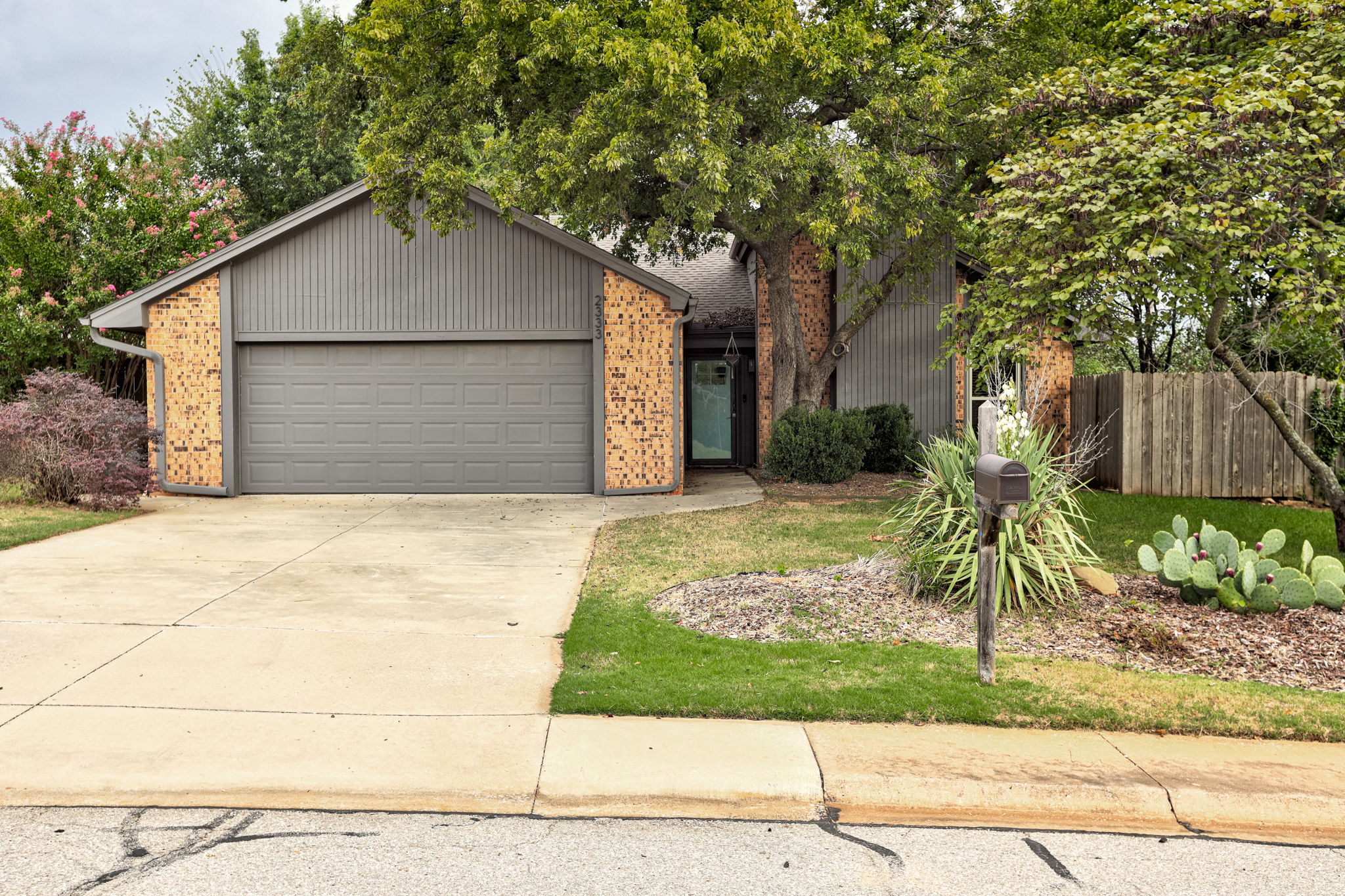 2333 Cottonwood Road